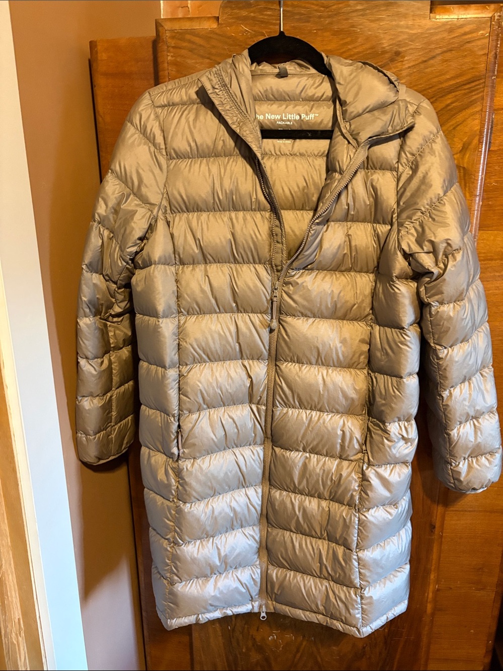 Aritzia Long Light Puffer in pretty Taupe